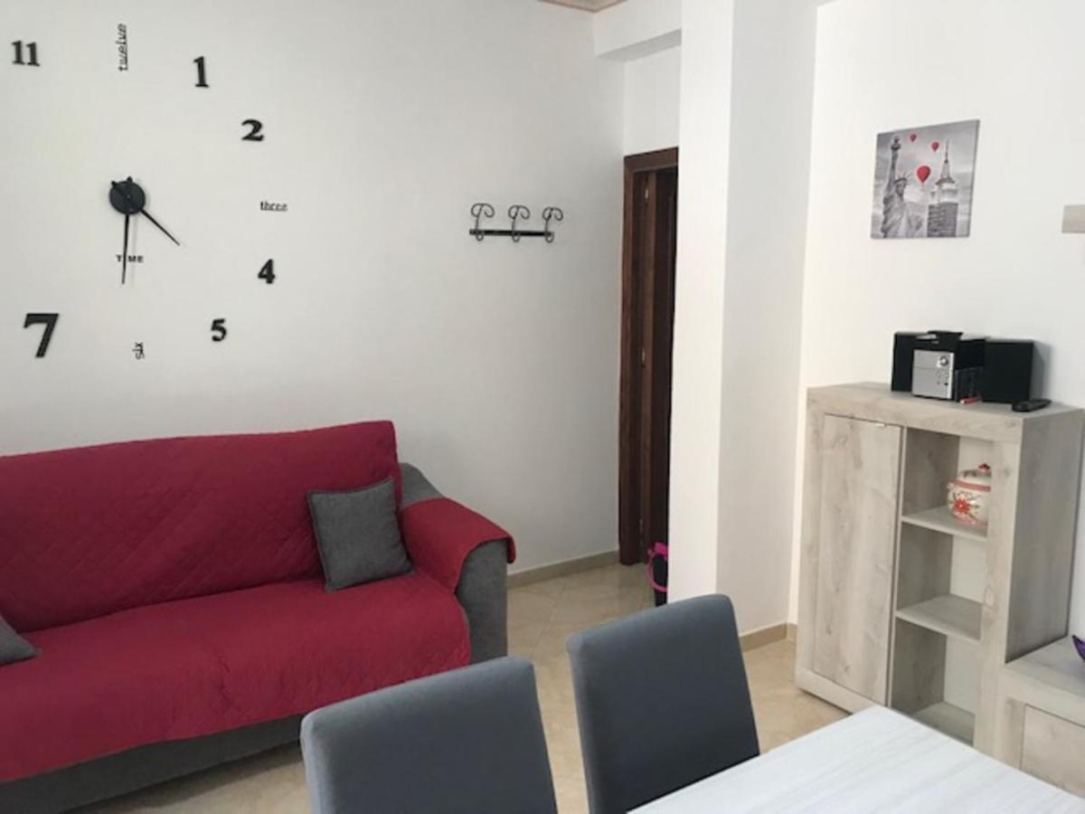 Appartamento 60 Mq A 800 Mt Dalla Spiaggia คาปาชิ ภายนอก รูปภาพ